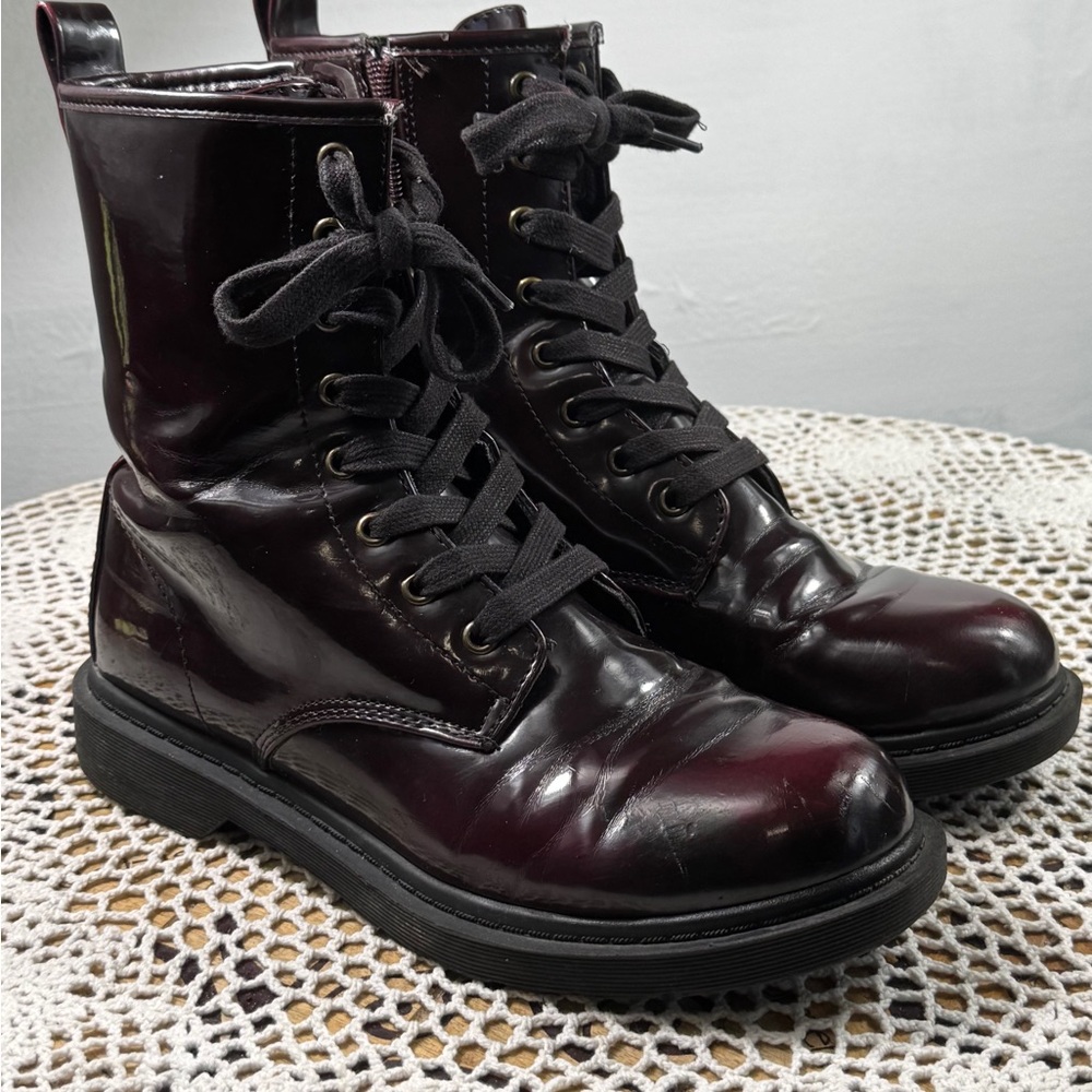 Missimo Ladies Combat Boots Burgundy Size 7M RN 17730 Zip Up/ Nice! sku 3333